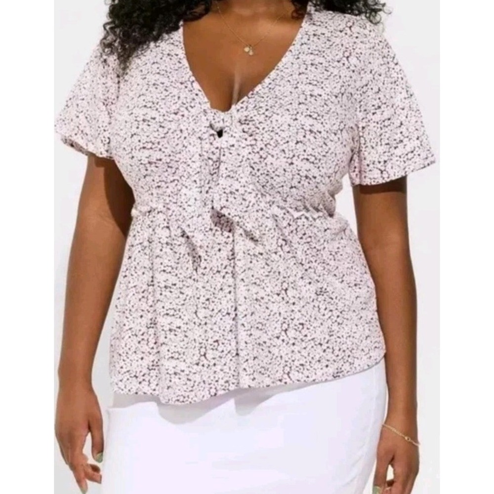 Torrid Heritage Jersey V-Neck Tie Front Top 2 2X 18-20 Awesome Blossom NWT